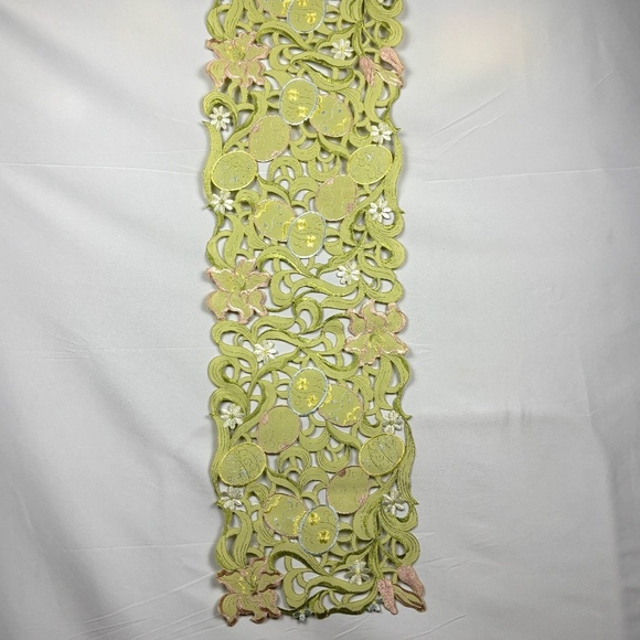 Bella Lux Fine Linens Embroidered Cutwork Table Runner Easter Spring 12 X 66 - Picture 1 of 8